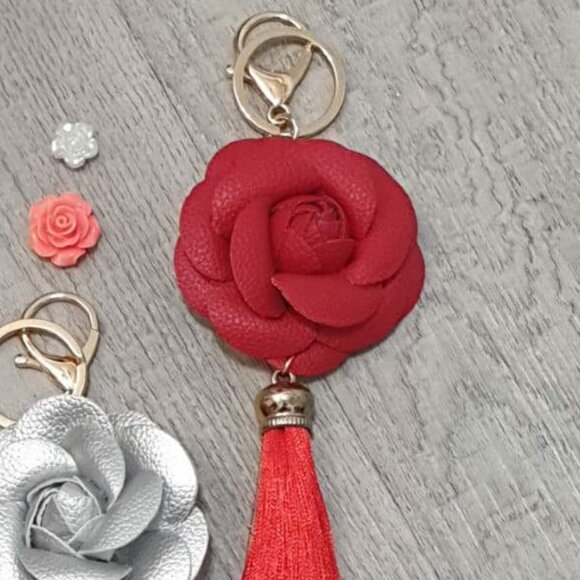 Camellia Flower Faux Leather Tassel Key Chain Keyring Handbag Charm Accessory - Picture 2 of 2